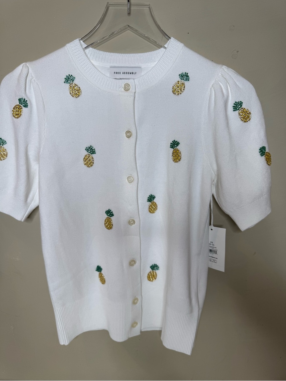 Free Assembly White Beaded Pineapple Short Sleeve Cardigan XS NWT - Picture 3 of 11